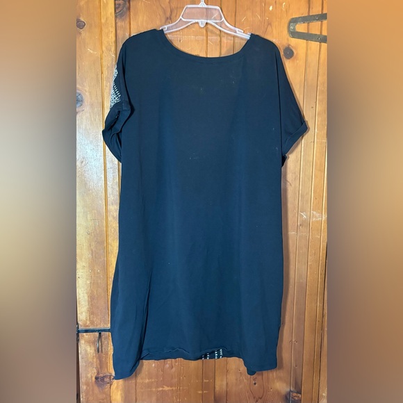 Havana Nights tunic dress black and white with pockets. - Picture 4 of 7